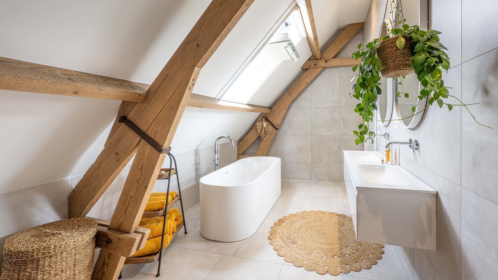 Dynamic Content Image